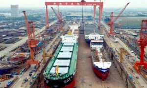 新造船订单需求强劲，这两家精锐中国船厂大规模扩建。8月6人上海交流